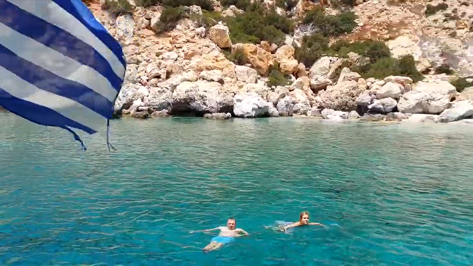 Discover Poliegos by boat cruise